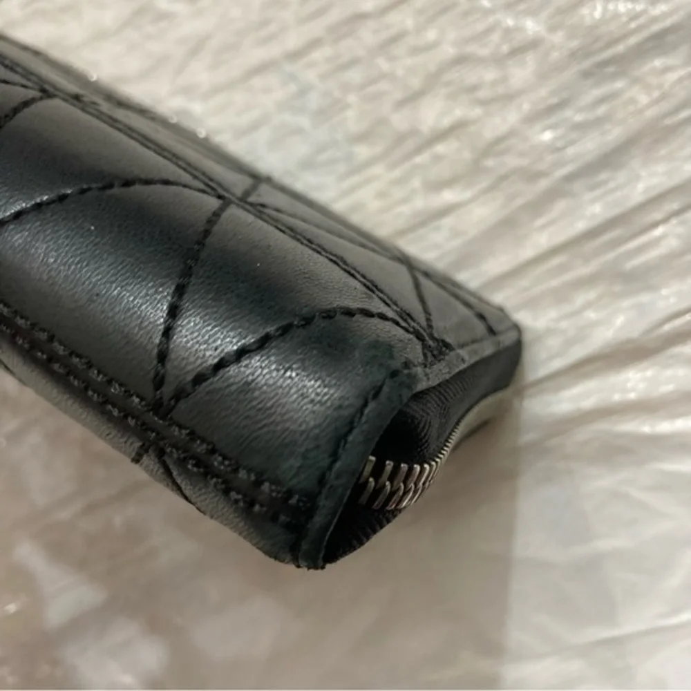 Michael Kors quilted zipper clutch bag